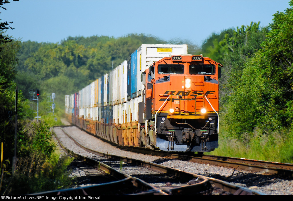 BNSF 9032